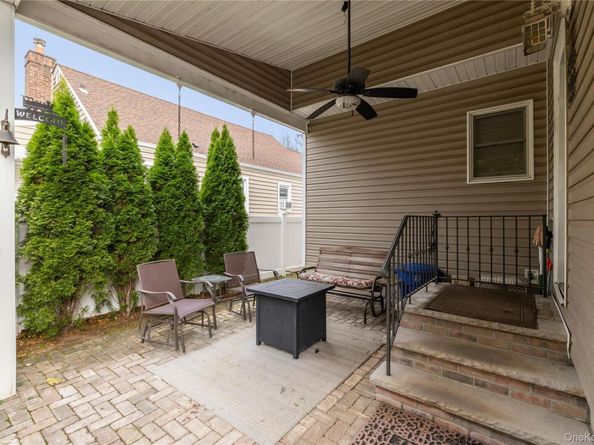 959 N 5th Street, New Hyde Park NY 11040