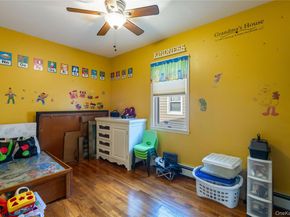 959 N 5th Street, New Hyde Park NY 11040