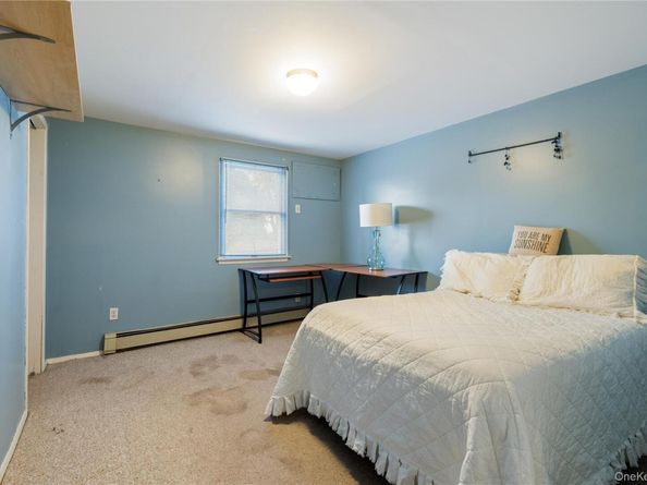 959 N 5th Street, New Hyde Park NY 11040