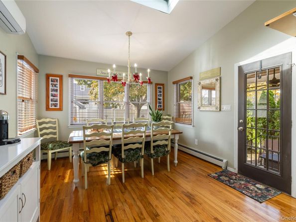 959 N 5th Street, New Hyde Park NY 11040