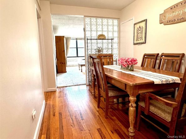 139-15 83 Avenue 409, Briarwood NY 11435