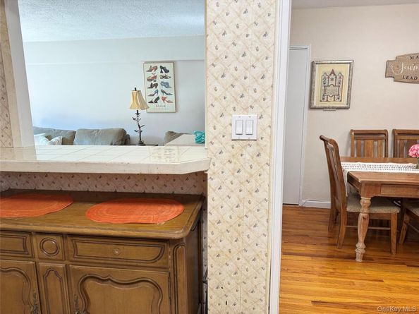 139-15 83 Avenue 409, Briarwood NY 11435