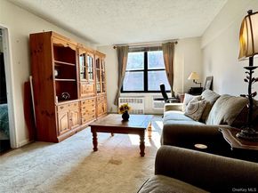 139-15 83 Avenue 409, Briarwood NY 11435