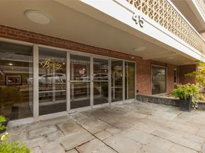 45 HILLPARK Avenue 2L, Great Neck NY 11021