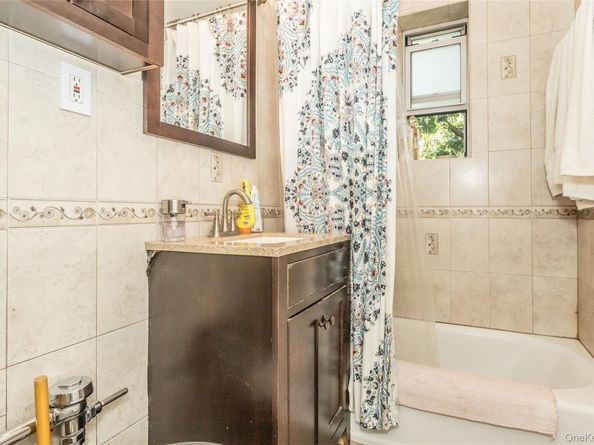 51-28 30 Avenue 3, Woodside NY 11377