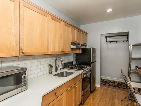 51-28 30 Avenue 3, Woodside NY 11377