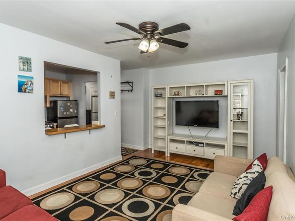 51-28 30 Avenue 3, Woodside NY 11377