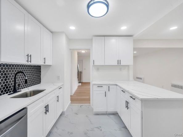 2737 Sheila Court, East Meadow NY 11554