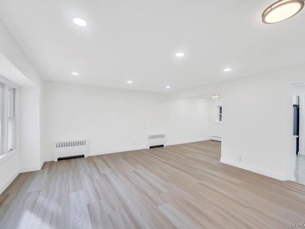 2737 Sheila Court, East Meadow NY 11554