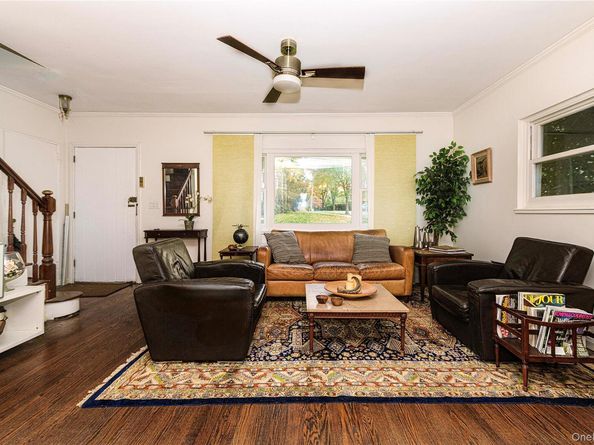 301 Park Lane, Douglaston NY 11363