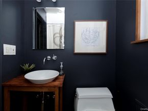 301 Park Lane, Douglaston NY 11363