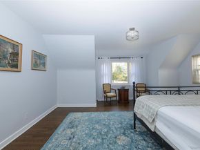 301 Park Lane, Douglaston NY 11363