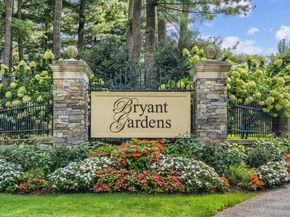 6 Bryant Crescent 1H, White Plains NY 10605