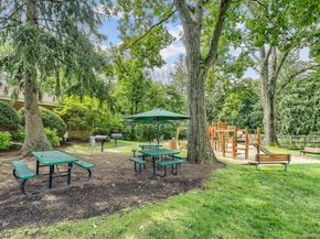 6 Bryant Crescent 1H, White Plains NY 10605