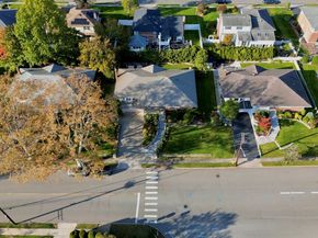 158 Old Courthouse Road, Manhasset Hills NY 11040