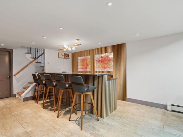 158 Old Courthouse Road, Manhasset Hills NY 11040