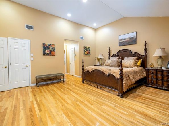 3056 Valentine Place, Wantagh NY 11793