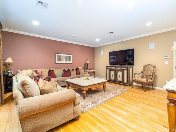 3056 Valentine Place, Wantagh NY 11793