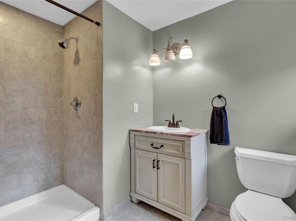 213 W 24th Street, Deer Park NY 11729