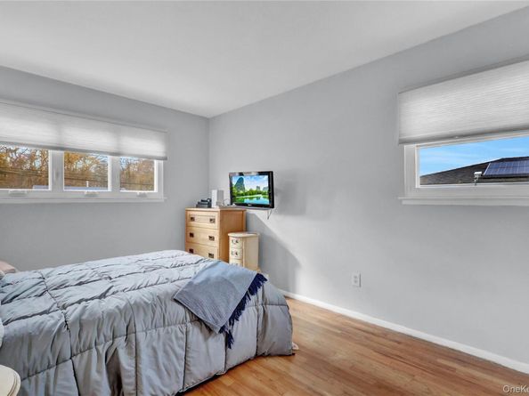 213 W 24th Street, Deer Park NY 11729