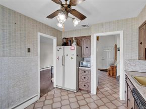 213 W 24th Street, Deer Park NY 11729