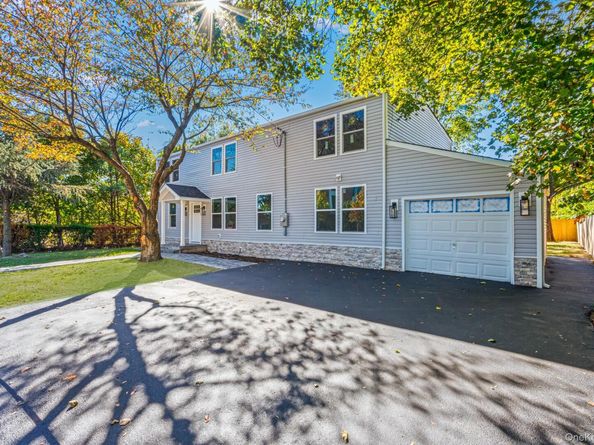 6 Mccue Street, Wheatley Heights NY 11798