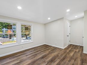 6 Mccue Street, Wheatley Heights NY 11798