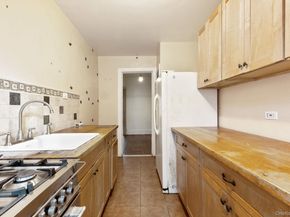 525 W 238th Street 1N, Bronx NY 10463