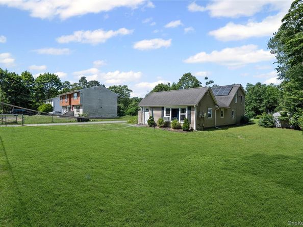 1113 Joselson Avenue, Bay Shore NY 11706