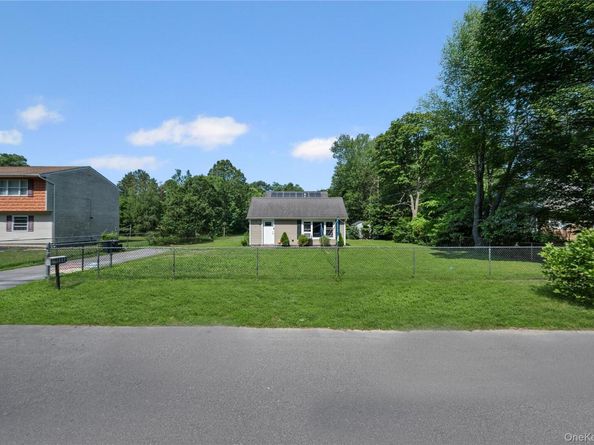 1113 Joselson Avenue, Bay Shore NY 11706