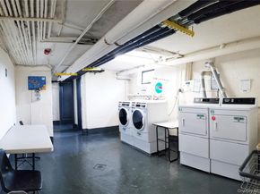 6 W West Mill Drive 2D, Great Neck NY 11021