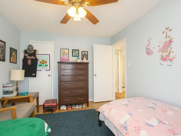 6 W West Mill Drive 2D, Great Neck NY 11021