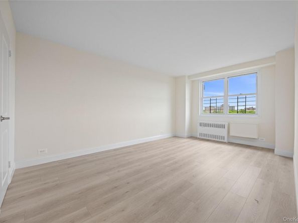 820 Boynton Avenue 17B, Bronx NY 10473