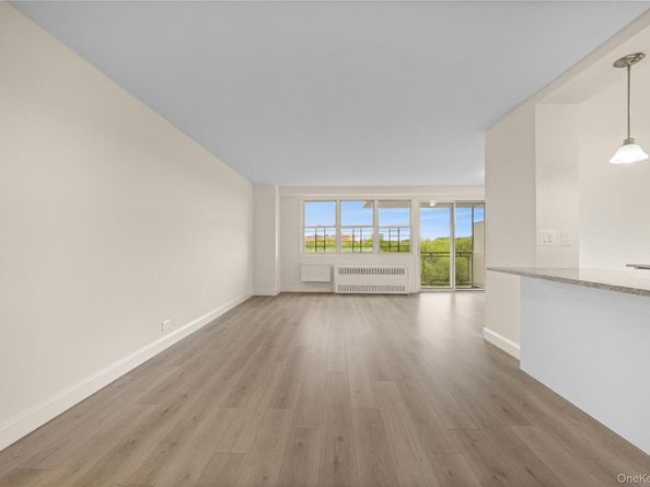 820 Boynton Avenue 17B, Bronx NY 10473