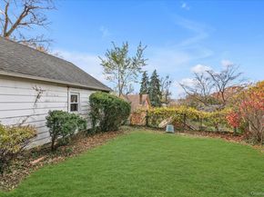 8 Jackson Street, Glen Cove NY 11542