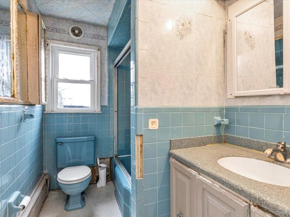 8 Jackson Street, Glen Cove NY 11542