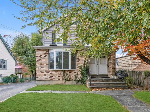 8 Jackson Street, Glen Cove NY 11542