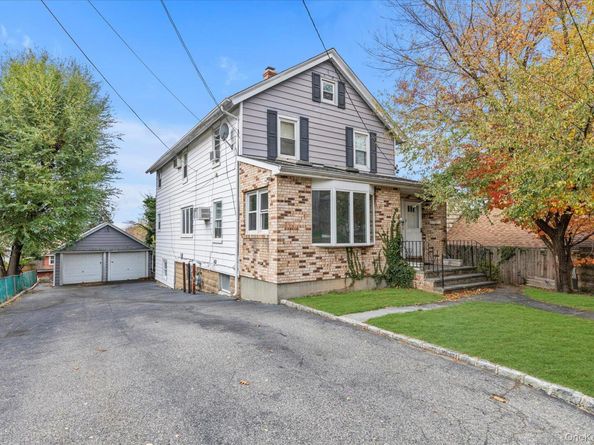 8 Jackson Street, Glen Cove NY 11542