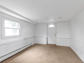 8 Jackson Street, Glen Cove NY 11542