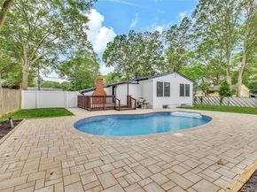 253 Versa Place, Sayville NY 11782