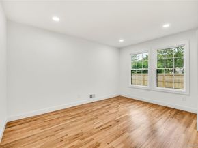 253 Versa Place, Sayville NY 11782