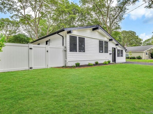 253 Versa Place, Sayville NY 11782