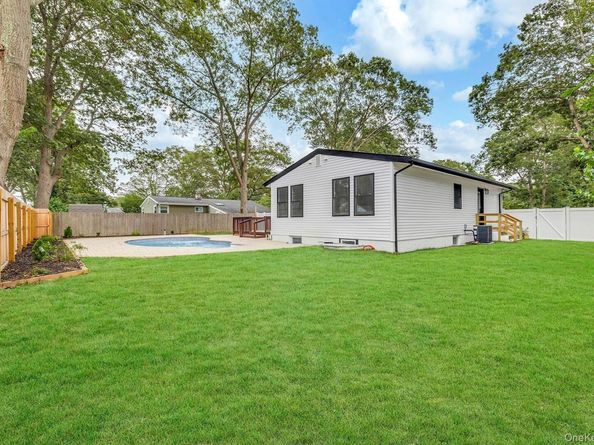 253 Versa Place, Sayville NY 11782