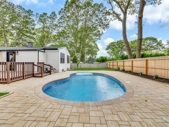 253 Versa Place, Sayville NY 11782