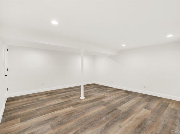 253 Versa Place, Sayville NY 11782