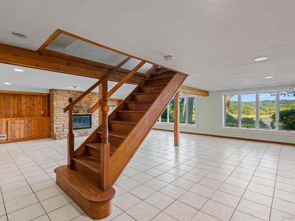 22 Mallard Cove, Centerport NY 11721