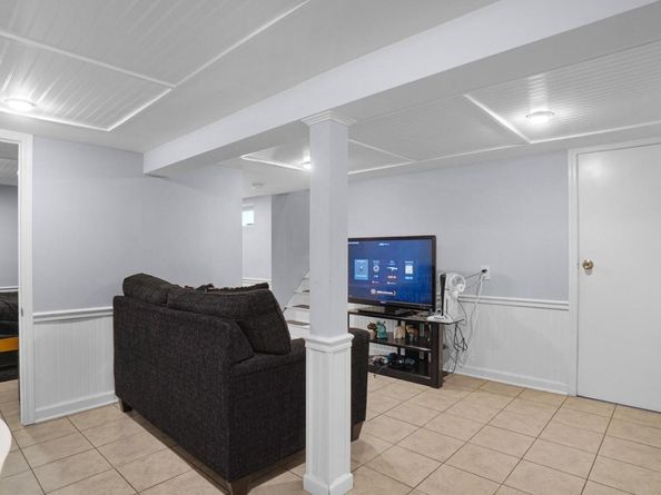 153 Westend, Freeport NY 11520