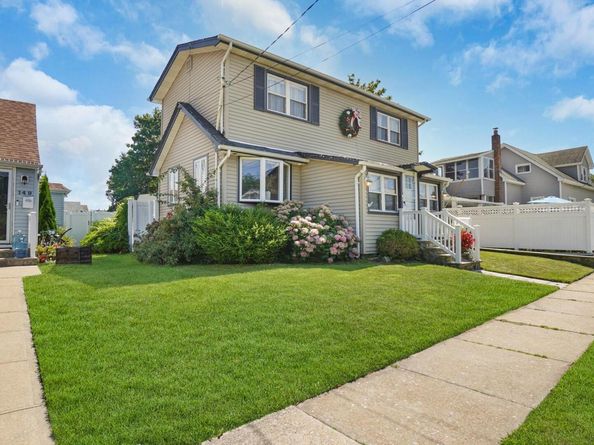 153 Westend, Freeport NY 11520
