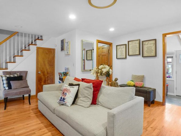 153 Westend, Freeport NY 11520