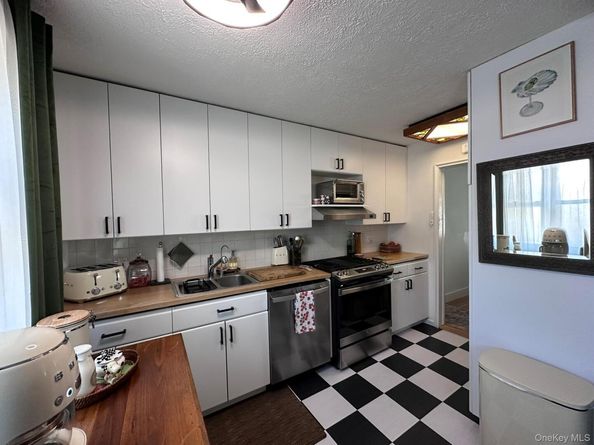 212-23 16 Avenue 159, Bayside NY 11360
